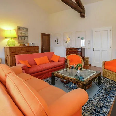 Sprawling With Breathtaking Views In Emilia-romagna Willa