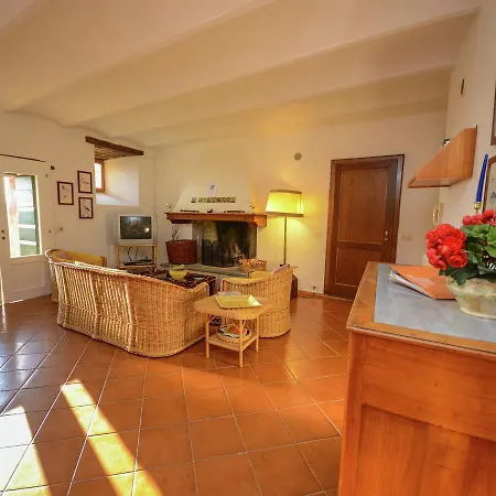Willa Sprawling With Breathtaking Views In Emilia-romagna