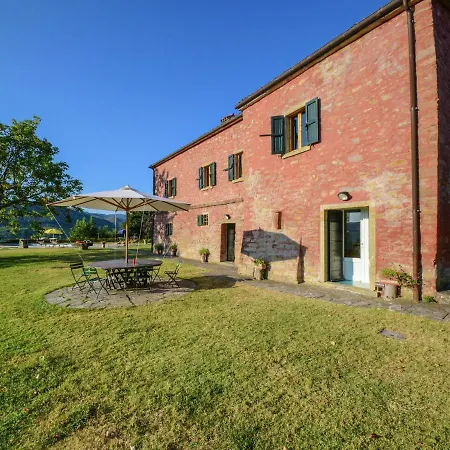 Sprawling With Breathtaking Views In Emilia-romagna Willa Tredozio