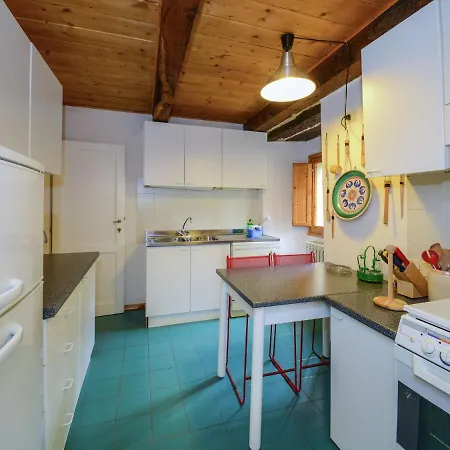 Sprawling With Breathtaking Views In Emilia-romagna Willa