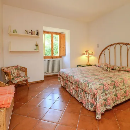 Sprawling With Breathtaking Views In Emilia-romagna Willa Tredozio